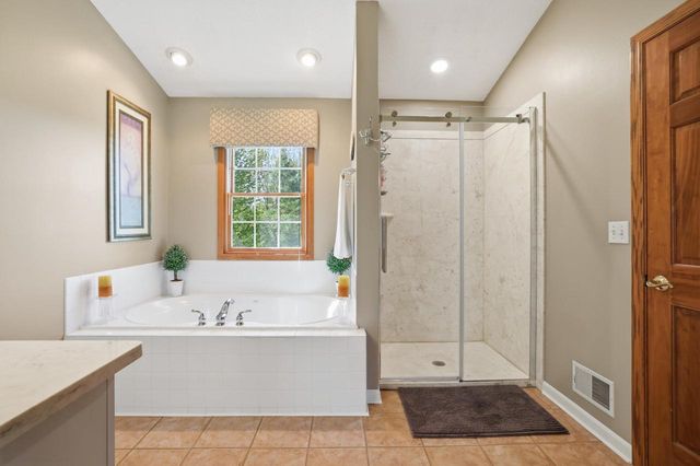 6852 Bellvue COURT, West Bend, WI 53090
