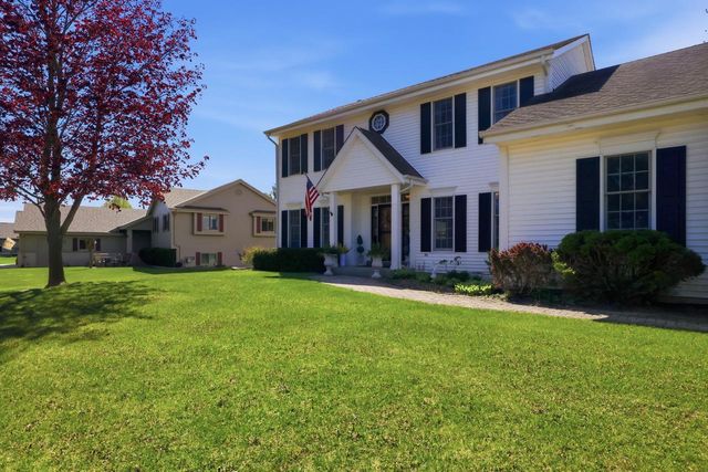 6852 Bellvue COURT, West Bend, WI 53090
