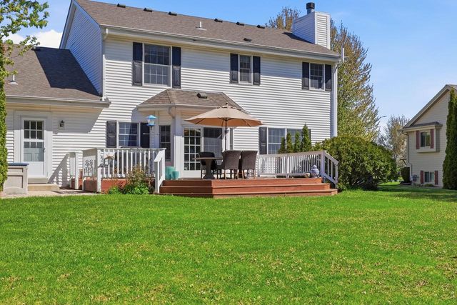 6852 Bellvue COURT, West Bend, WI 53090