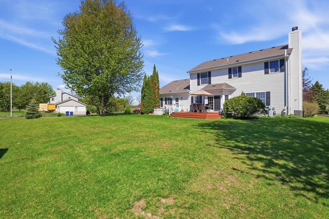 6852 Bellvue COURT, West Bend, WI 53090