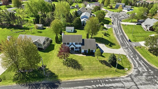 6852 Bellvue COURT, West Bend, WI 53090