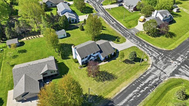 6852 Bellvue COURT, West Bend, WI 53090