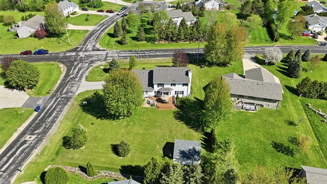 6852 Bellvue COURT, West Bend, WI 53090