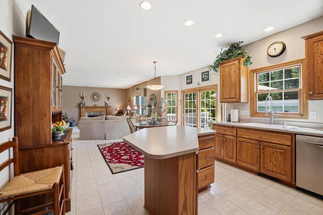 6852 Bellvue COURT, West Bend, WI 53090