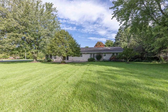 1985 Reckinger Road, Aurora, IL 60502