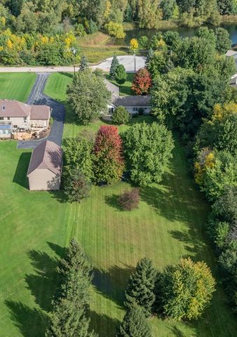 1985 Reckinger Road, Aurora, IL 60502