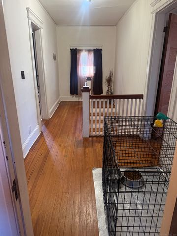 16 Holbrook Court, Ansonia, CT 06401