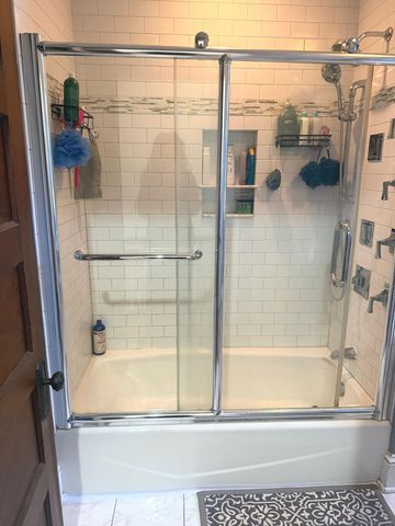 16 Holbrook Court, Ansonia, CT 06401