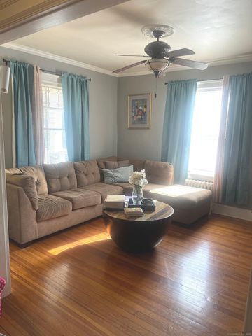 16 Holbrook Court, Ansonia, CT 06401