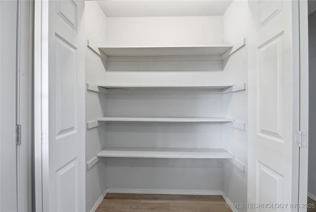 704 E E Avenue, Jenks, OK 74037