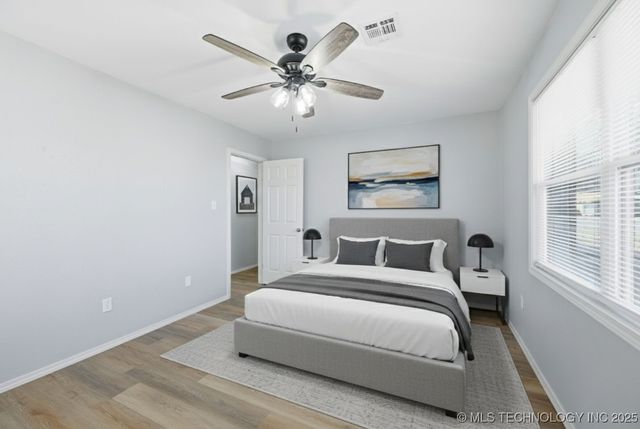 704 E E Avenue, Jenks, OK 74037