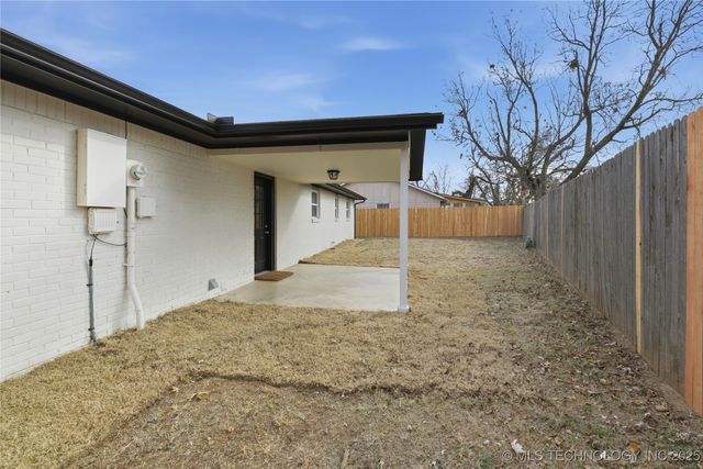 704 E E Avenue, Jenks, OK 74037