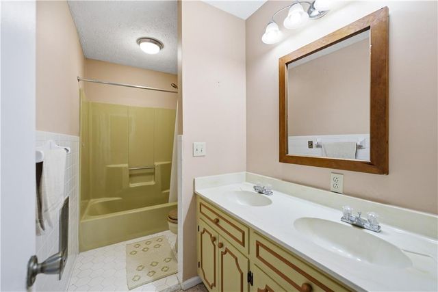 114 Cherokee Drive S, Waleska, GA 30183