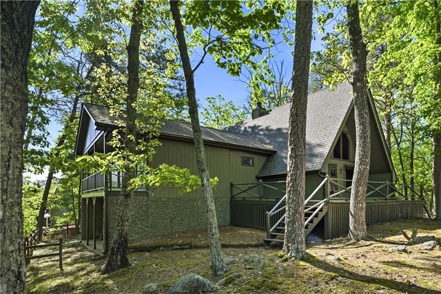 114 Cherokee Drive S, Waleska, GA 30183