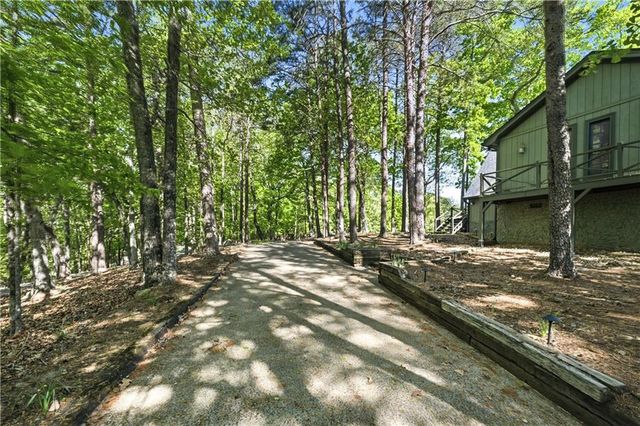 114 Cherokee Drive S, Waleska, GA 30183