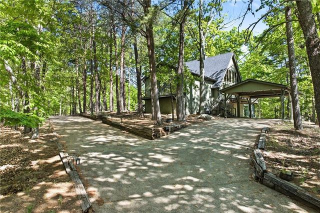 114 Cherokee Drive S, Waleska, GA 30183