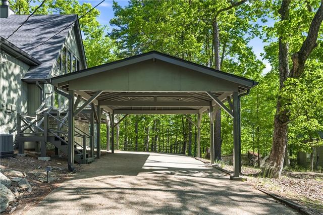 114 Cherokee Drive S, Waleska, GA 30183