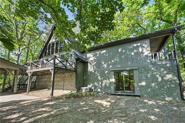 114 Cherokee Drive S, Waleska, GA 30183