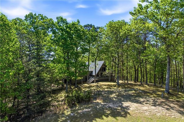 114 Cherokee Drive S, Waleska, GA 30183