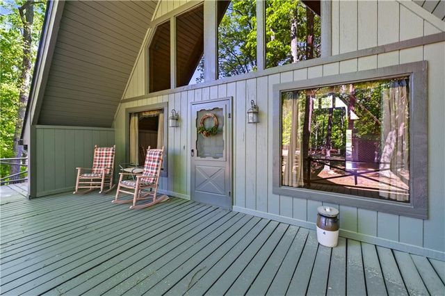 114 Cherokee Drive S, Waleska, GA 30183