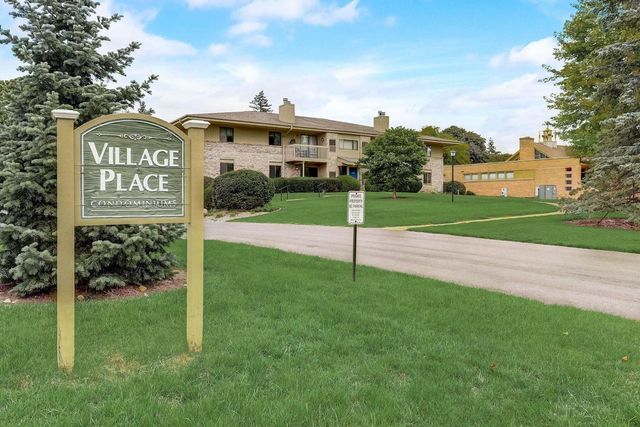 116 E Freistadt ROAD #F, Thiensville, WI 53092