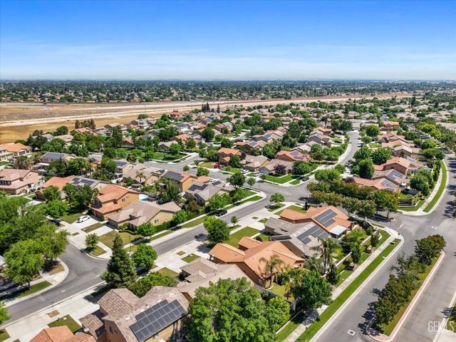 12705 Cheswolde Drive, Bakersfield, CA 93312