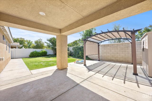 12705 Cheswolde Drive, Bakersfield, CA 93312