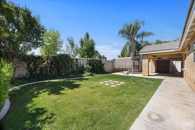 12705 Cheswolde Drive, Bakersfield, CA 93312