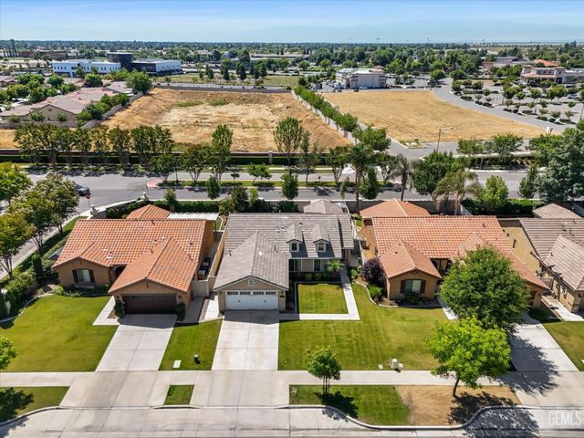12705 Cheswolde Drive, Bakersfield, CA 93312