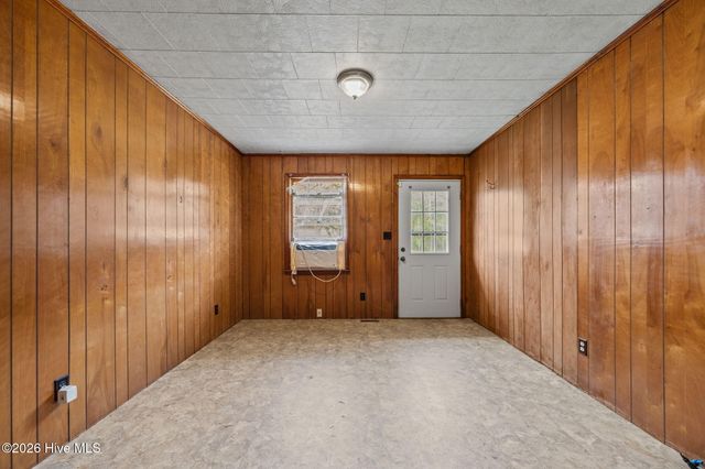 207 S Cherry Lane, Windsor, NC 27983