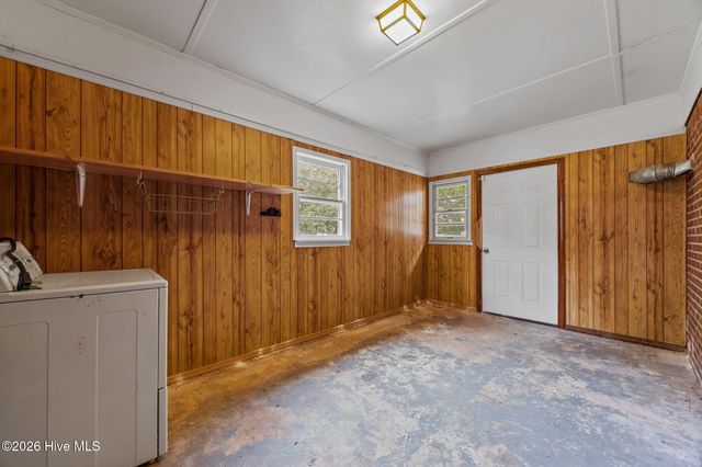 207 S Cherry Lane, Windsor, NC 27983