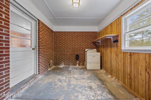 207 S Cherry Lane, Windsor, NC 27983