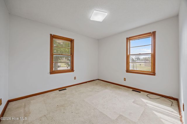 207 S Cherry Lane, Windsor, NC 27983