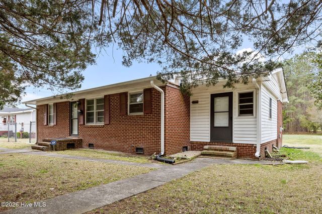 207 S Cherry Lane, Windsor, NC 27983