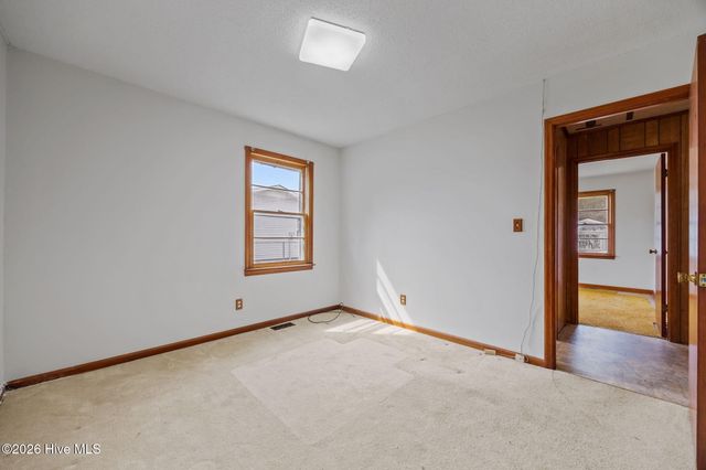 207 S Cherry Lane, Windsor, NC 27983