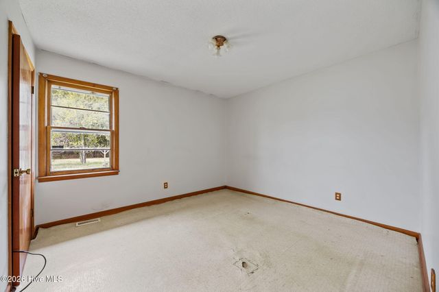 207 S Cherry Lane, Windsor, NC 27983