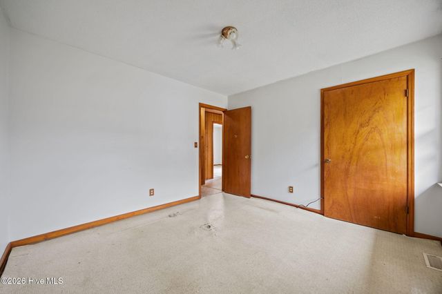 207 S Cherry Lane, Windsor, NC 27983