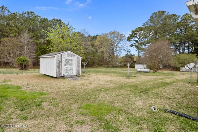 207 S Cherry Lane, Windsor, NC 27983