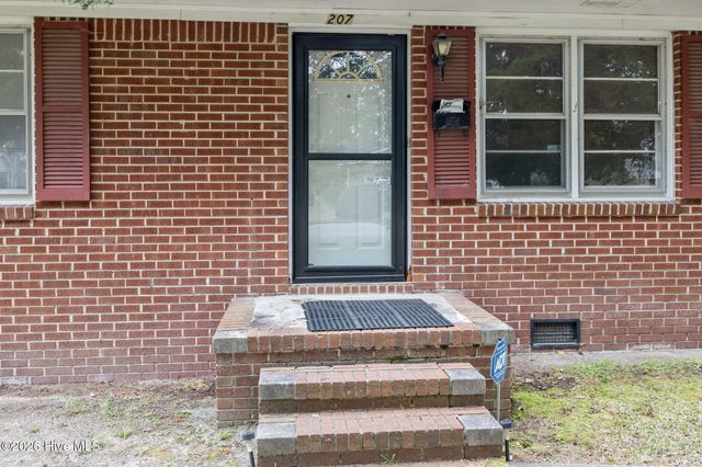 207 S Cherry Lane, Windsor, NC 27983