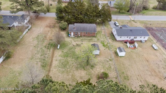 207 S Cherry Lane, Windsor, NC 27983