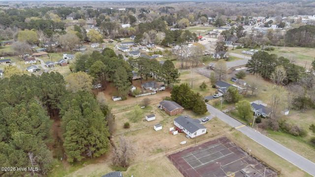 207 S Cherry Lane, Windsor, NC 27983