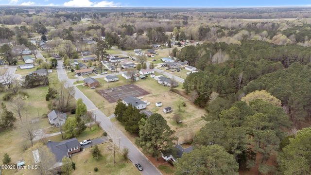 207 S Cherry Lane, Windsor, NC 27983