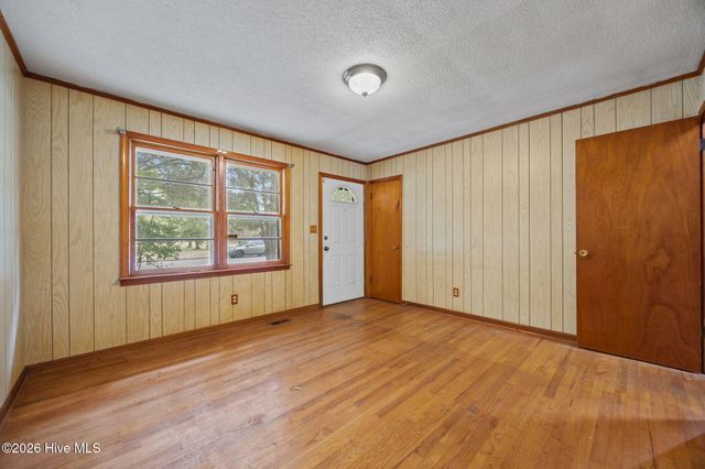 207 S Cherry Lane, Windsor, NC 27983