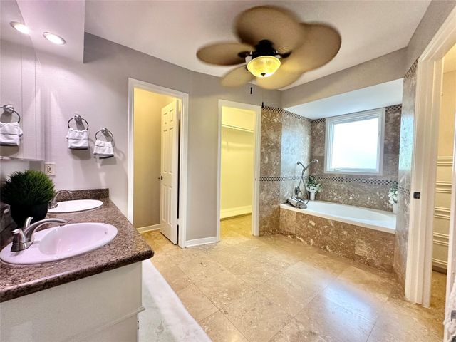 2514 Nantucket Drive C, Houston, TX 77057