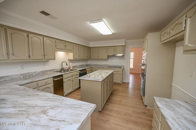 4707 Douglas Drive, Olive Branch, MS 38654