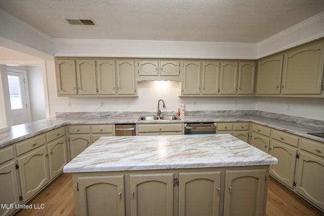 4707 Douglas Drive, Olive Branch, MS 38654