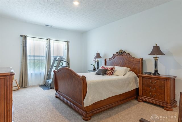 1109 Honeydew Drive, Tipp City, OH 45371