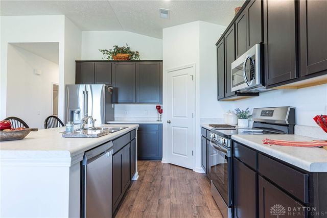 1109 Honeydew Drive, Tipp City, OH 45371
