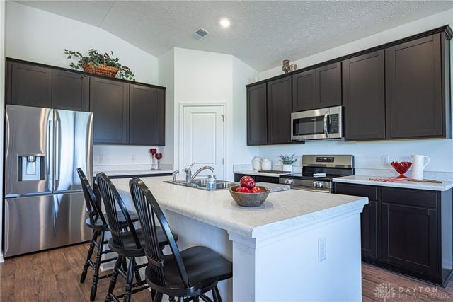1109 Honeydew Drive, Tipp City, OH 45371