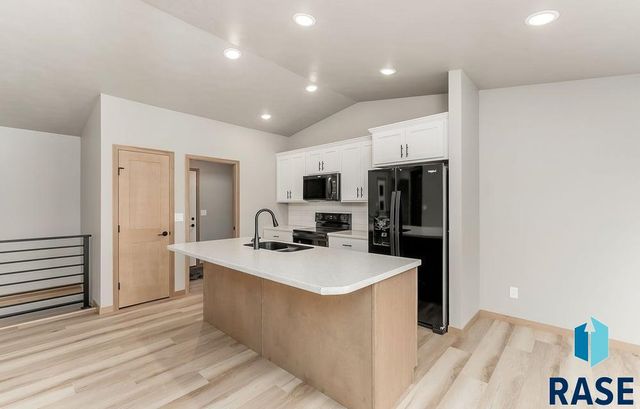 5412 E Brennan Dr Drive, Sioux Falls, SD 57110